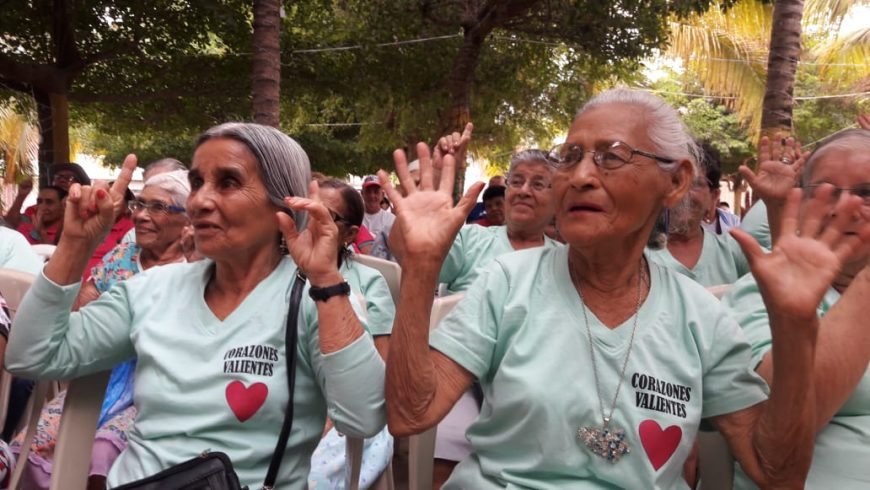Adultos mayores mejoran su calidad de vida con apoyo del Gobierno de Manabí