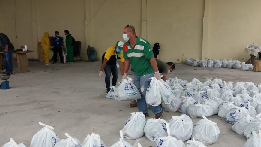 Manabí y Azuay se unen en trueque de productos agrícolas