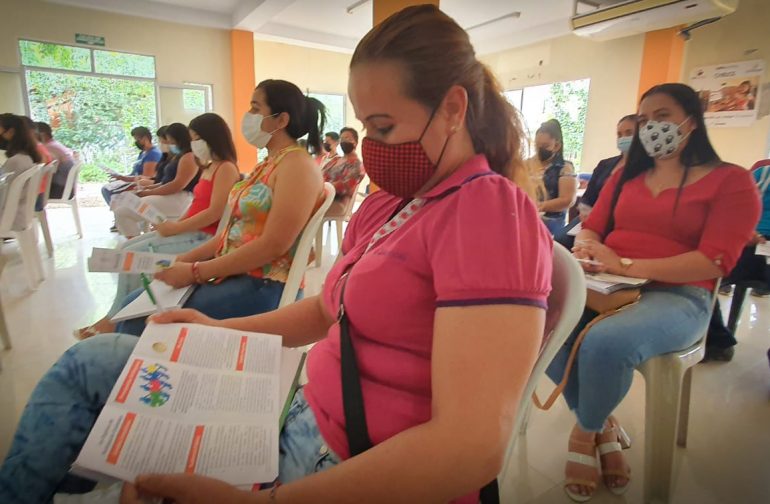 MANABITAS SE CAPACITAN SOBRE  DERECHOS Y PARTICIPACIÓN CIUDADANA